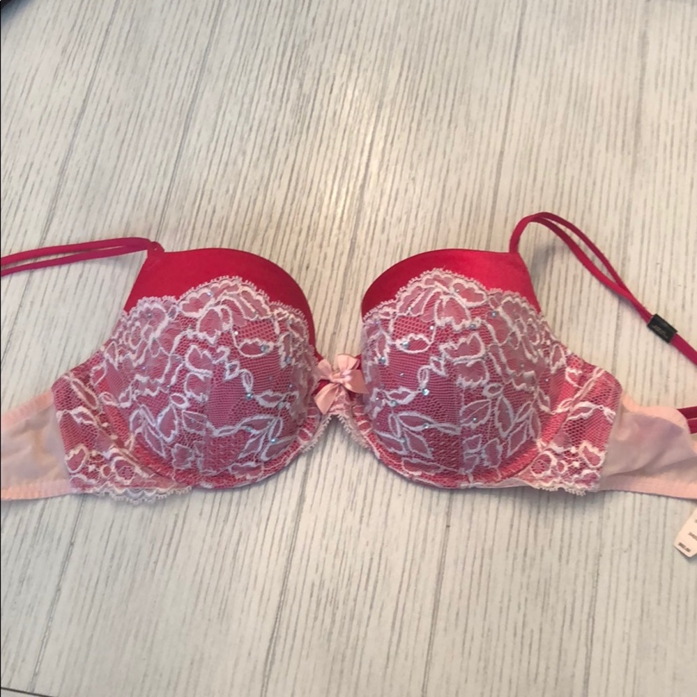 NWT VS Bra 34DD